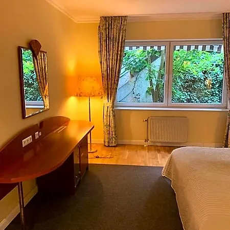 Parkhotel * Dallgow-Doeberitz